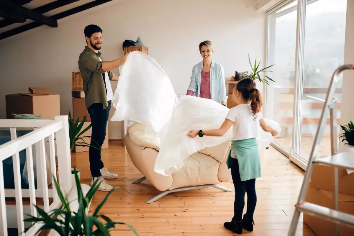 How Movers Navigate Tight Staircases, Doorways & Hallways